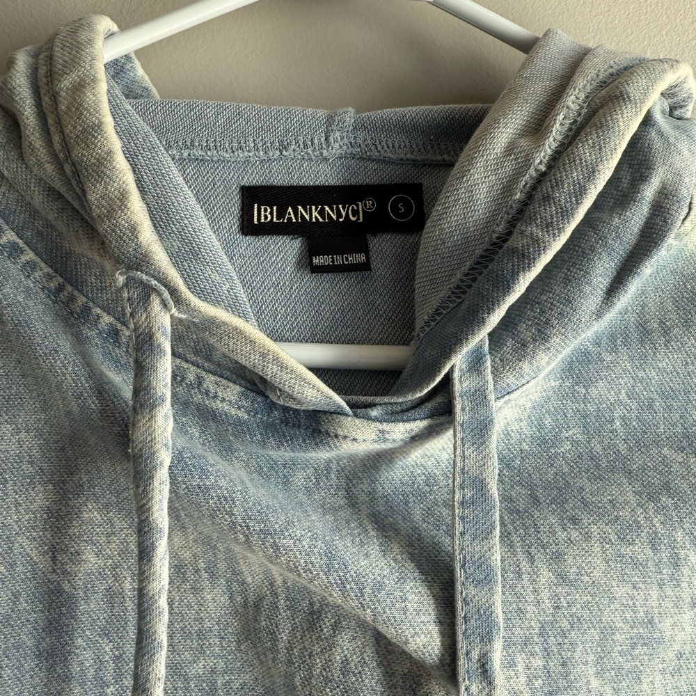 Blank NYC Cropped Acid Wash Hoodie Small | Model Off-Duty Lounge Streetwear - Picture 3 of 5